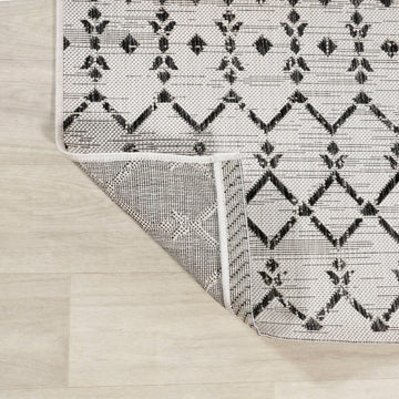 Ourika Moroccan Geometric Textured Weave Indoor/outdoor Square Rug